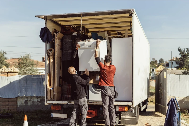 Benefits of hiring Packers and Movers